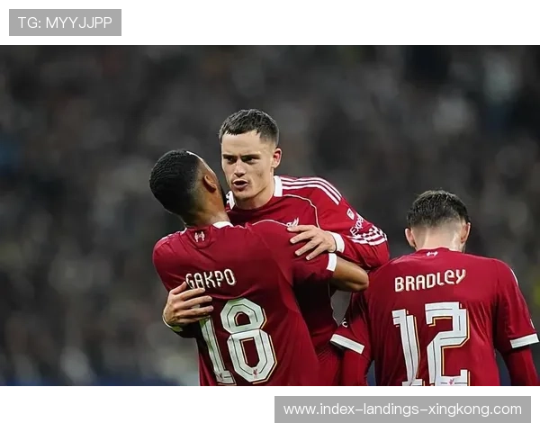 利物浦锋线在比赛中呈现高效配合