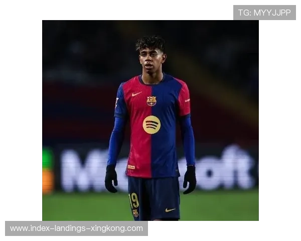 巴萨围攻马竞禁区,亚马尔抽射被门将托出